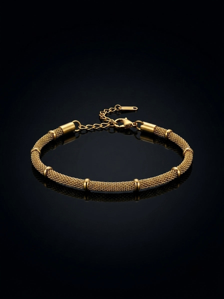 The Amara bracelet by Oro and Plata