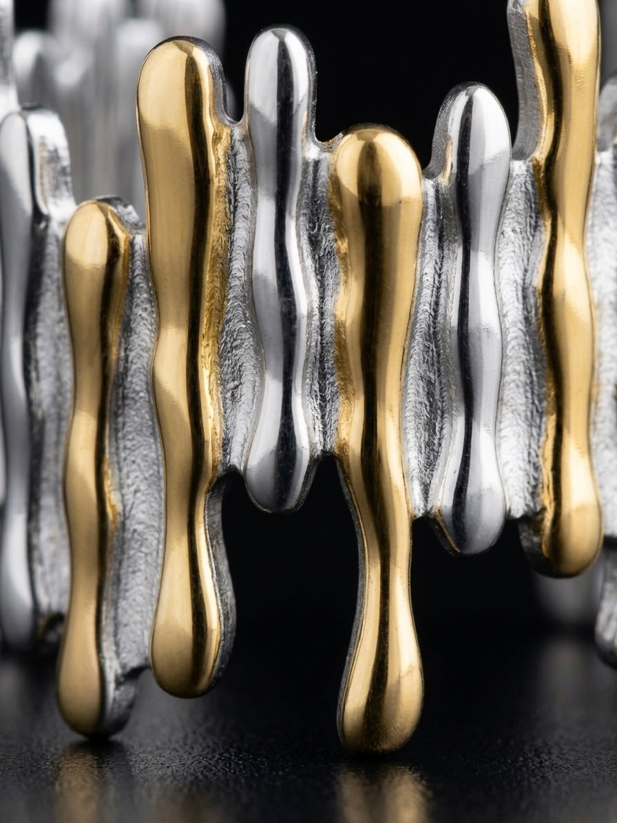 The Alloy ring detail view