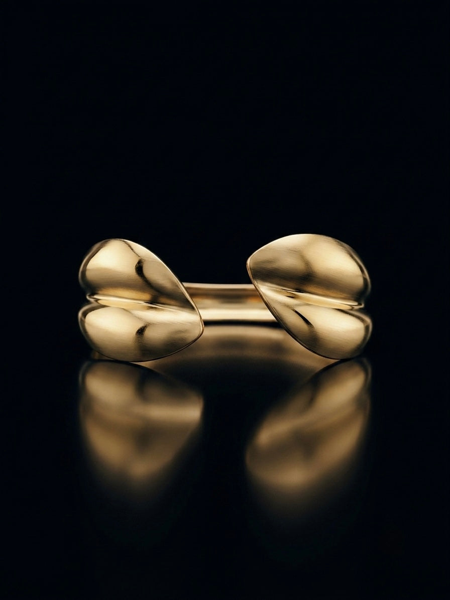 The Willow hand cuff by Oro and Plata