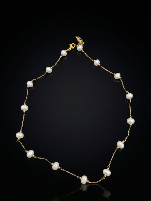 La Perle necklace detail view