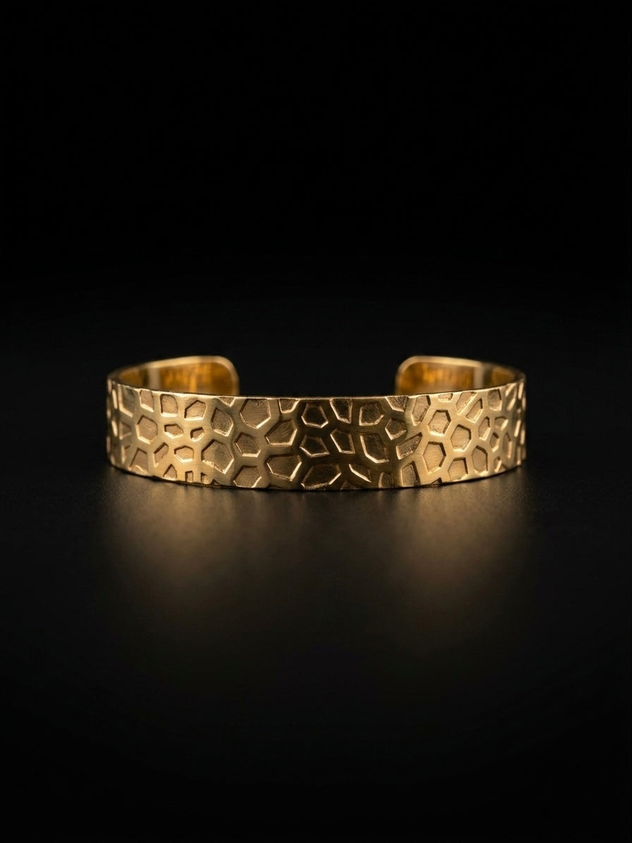 The Strata hand cuff by Oro and Plata