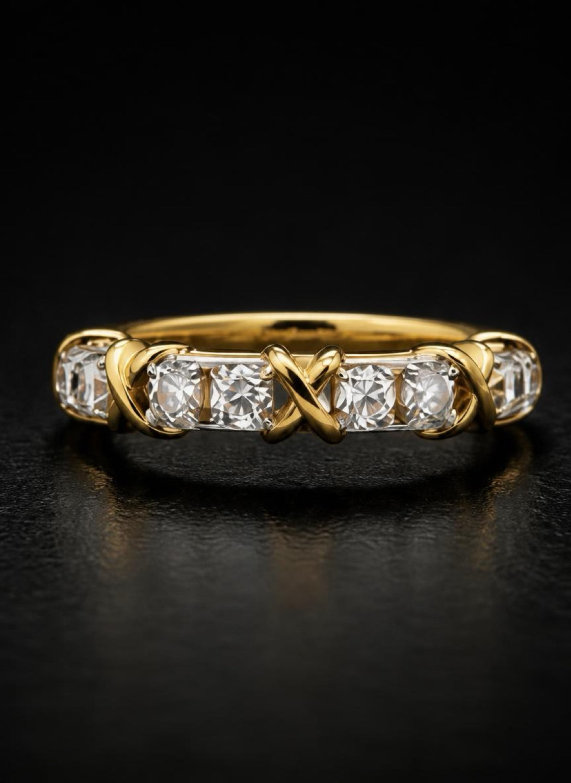 The Tiffany ring detail view