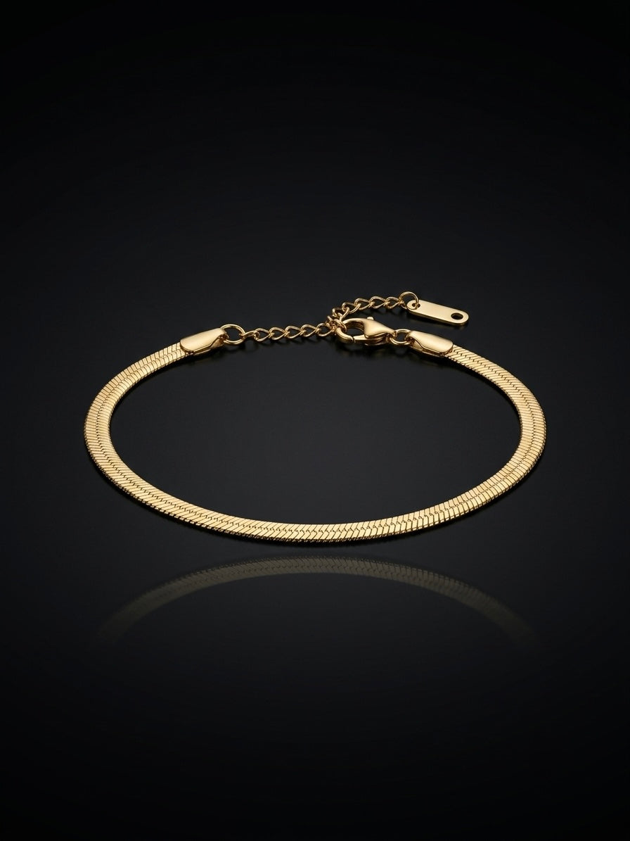 The Serpentine bracelet by Oro and Plata